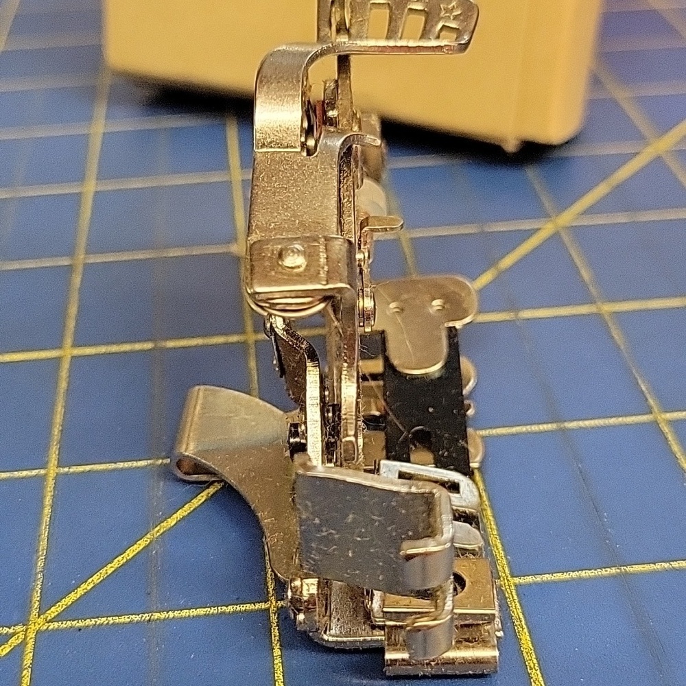 Vintage Ruffler by Singer Attachment - Picture 7 of 10